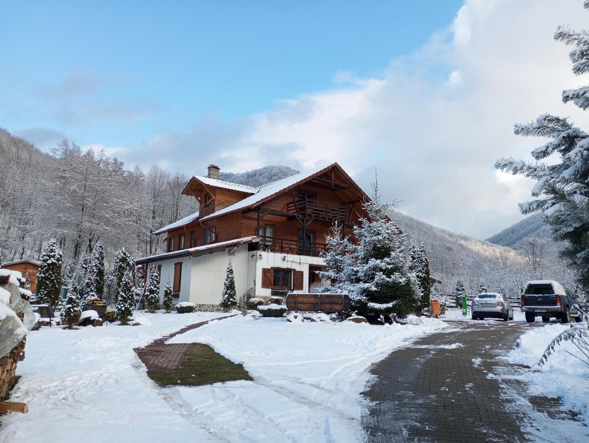 Gasthaus Maria Borlova 外观 照片