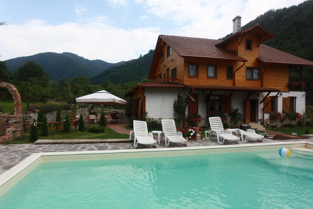 Gasthaus Maria Borlova 外观 照片